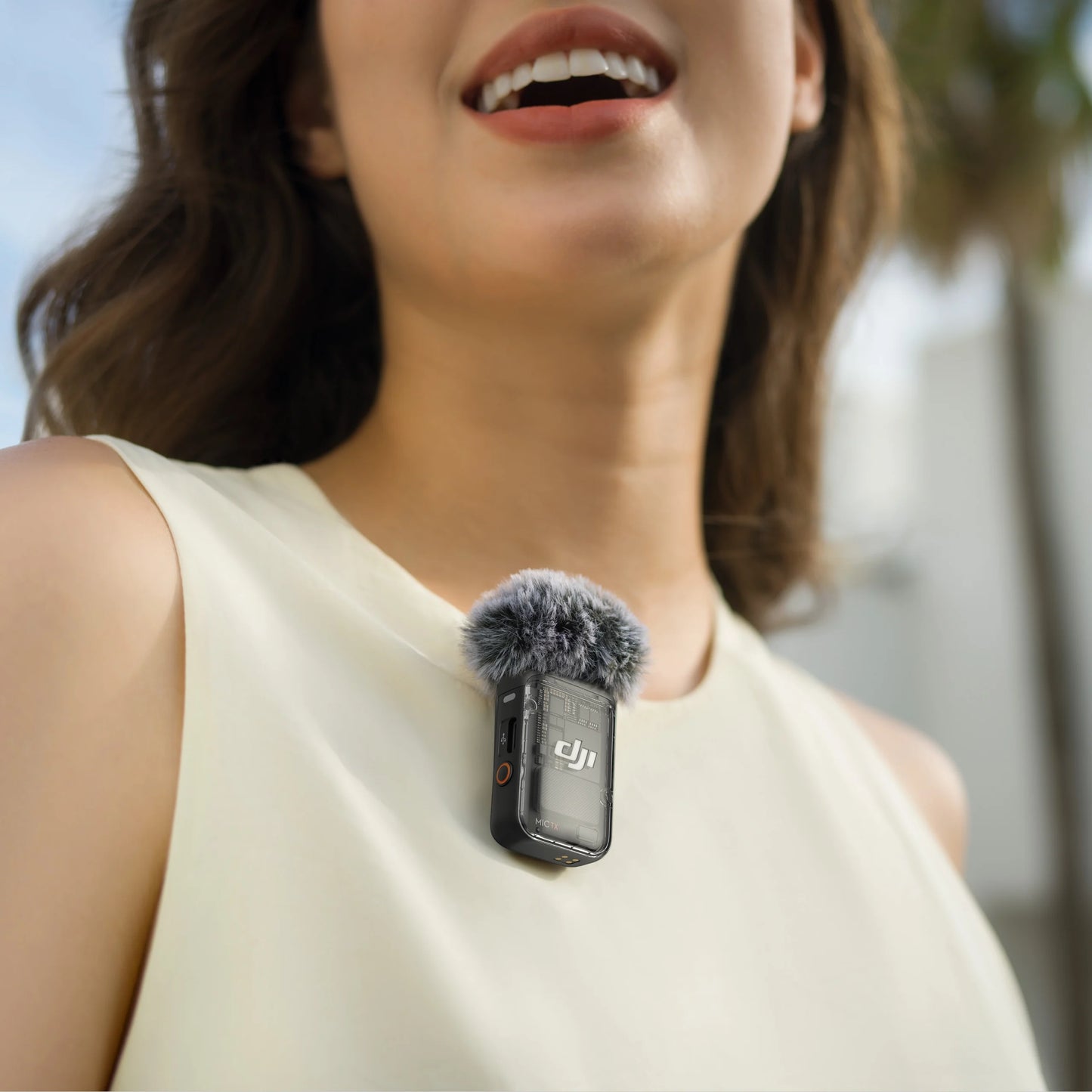 DJI Mic 2 Wireless Microphone with Intelligent Noise Cancelling 32-bit Float Internal Recording Optimized Sound 250m Range